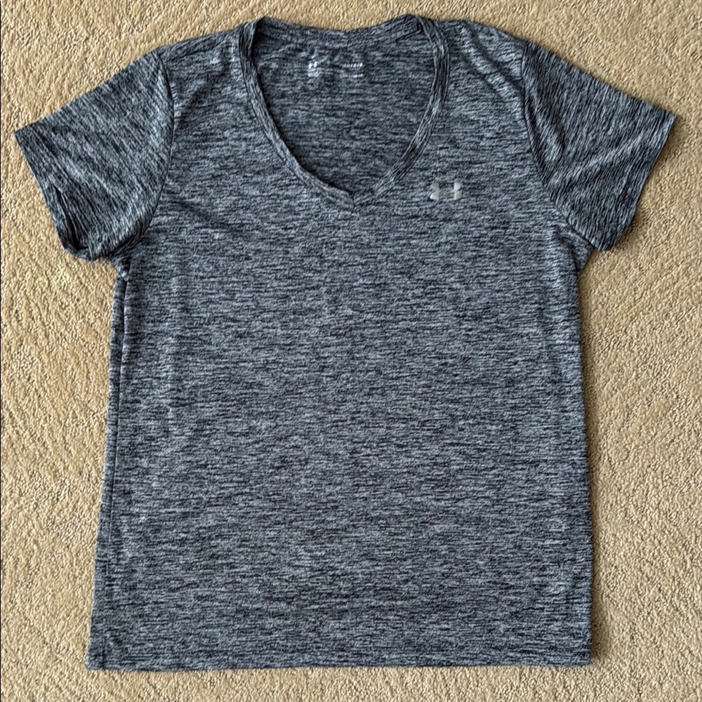 Under Armour Gray Loose Heatgear T-Shirt- Lg